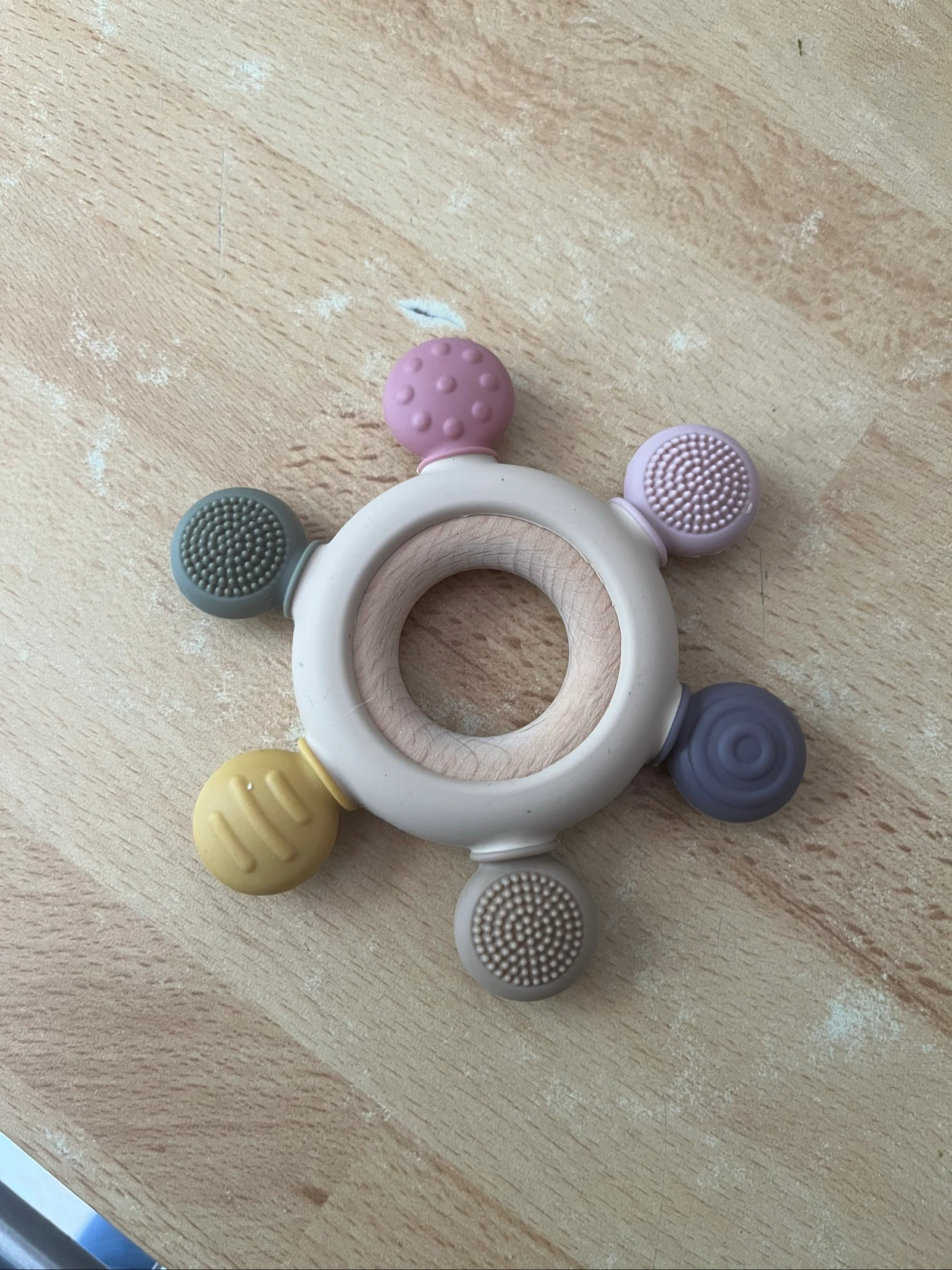 Anneau de dentition  - jouets en silicone sans BPA  - Gouvernail en silicone avec anneau en bois  - Amazon